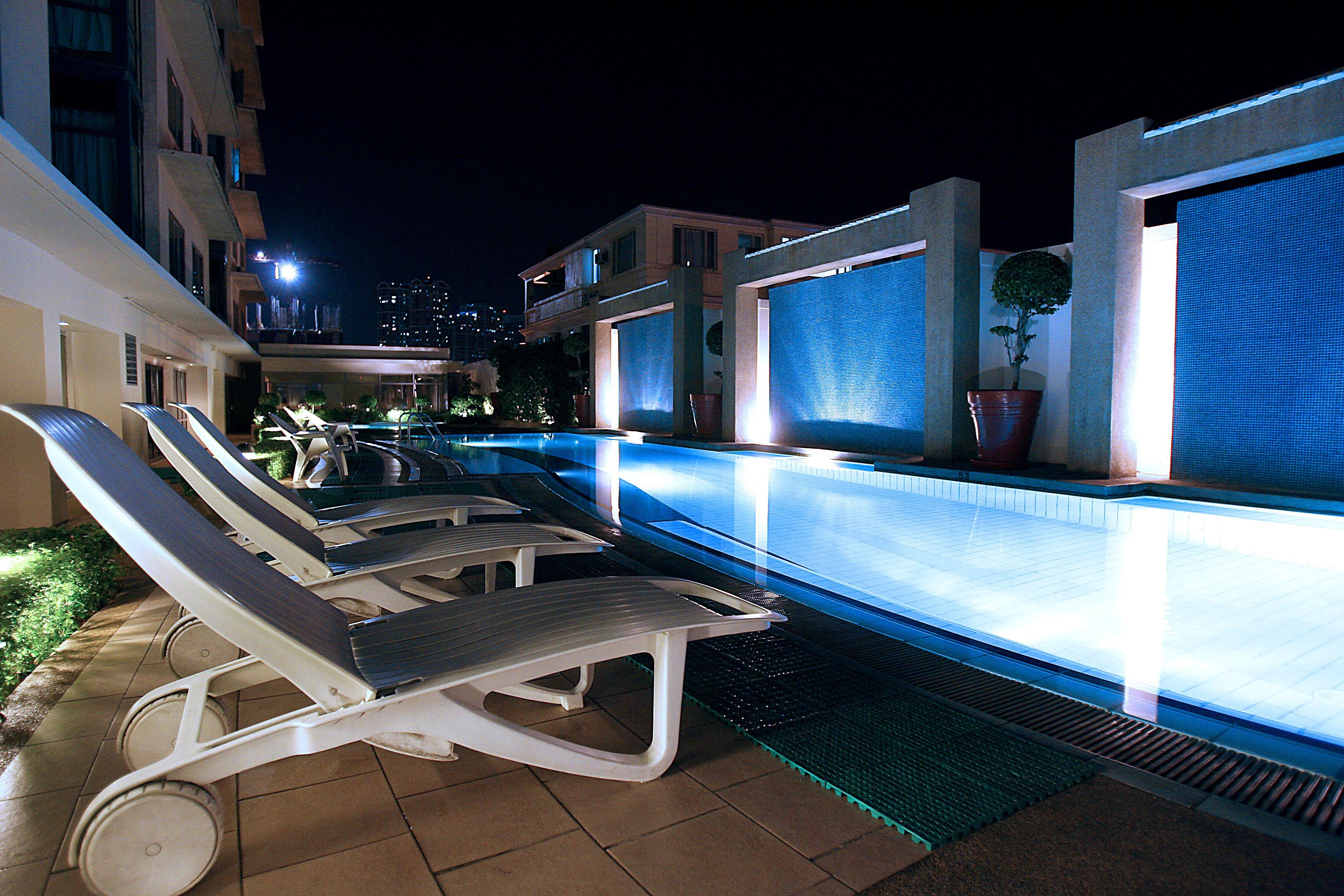 Astoria Plaza Hotell Pasig City Exteriör bild