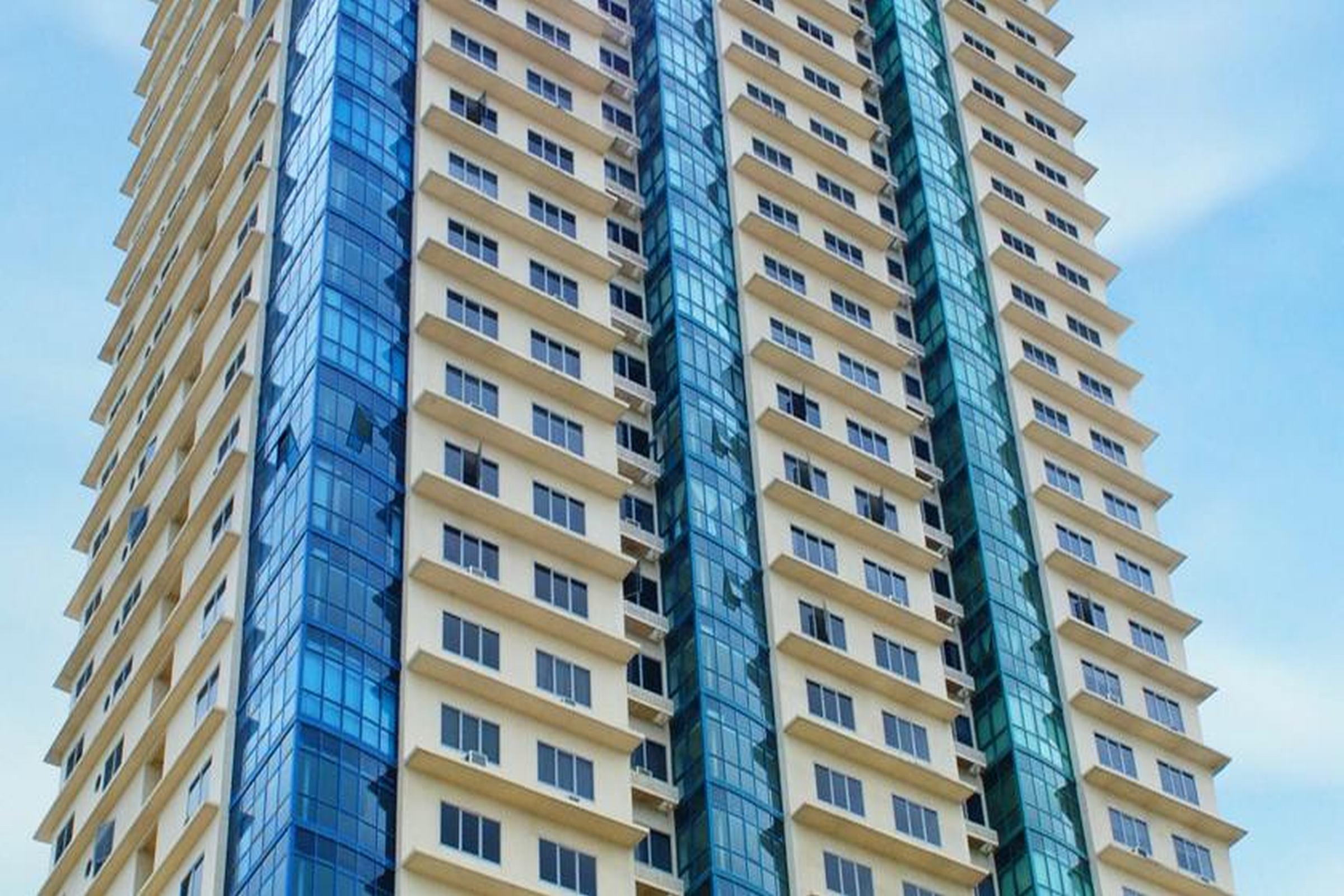 Astoria Plaza Hotell Pasig City Exteriör bild
