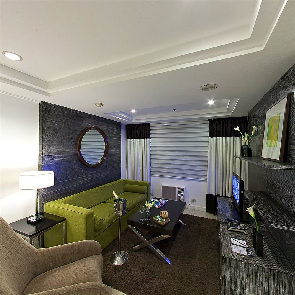 Astoria Plaza Hotell Pasig City Exteriör bild