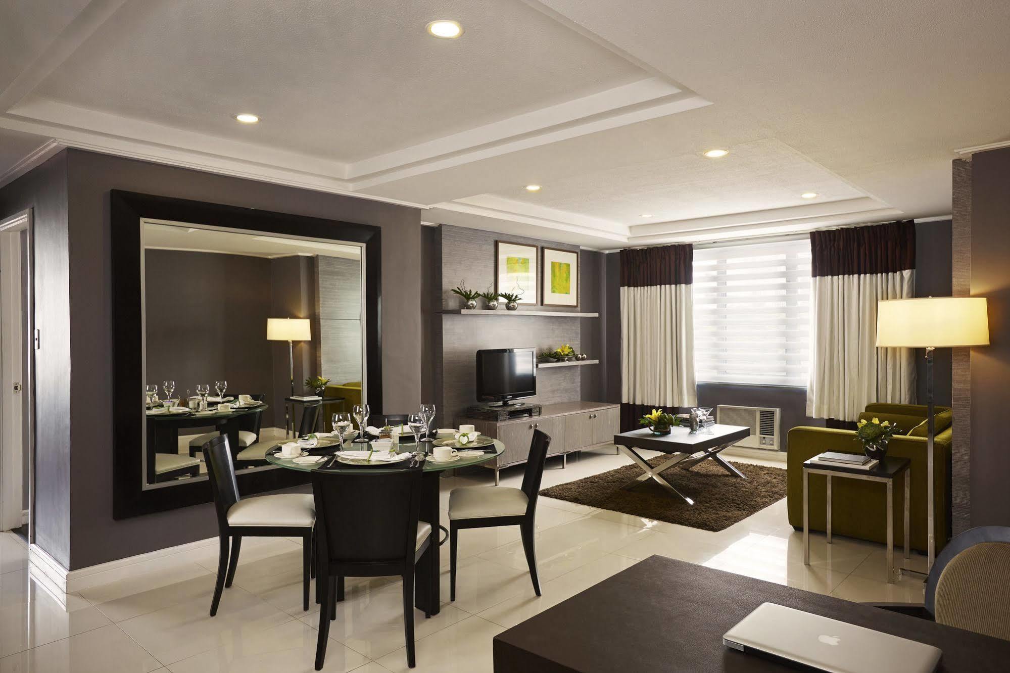 Astoria Plaza Hotell Pasig City Exteriör bild